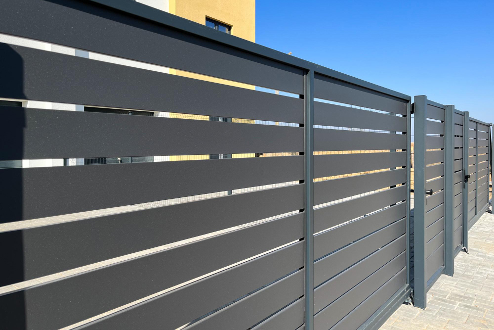 Understanding Privacy Fencing Systems and Property Lines in Orlando, FL