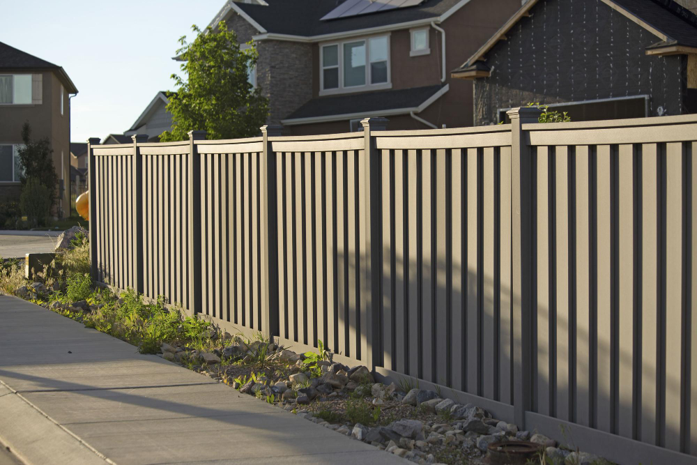 Understanding Residential Fence Etiquette