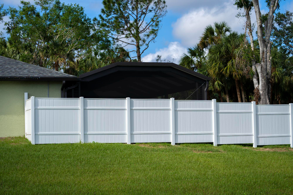 Choosing the Best Fence Materials for Privacy