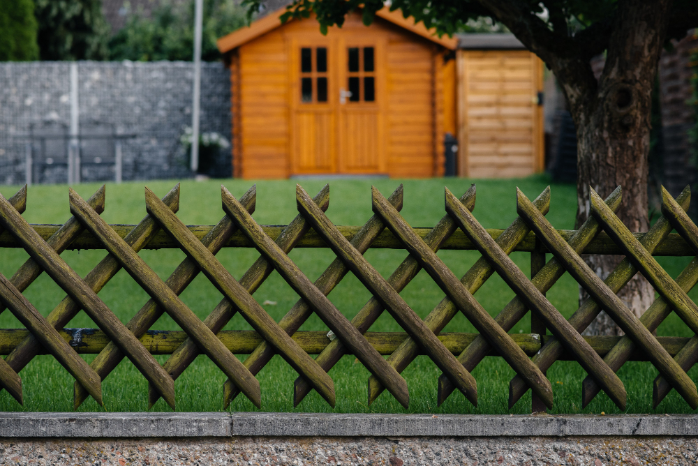 Choosing the Right Fence for Your New Home