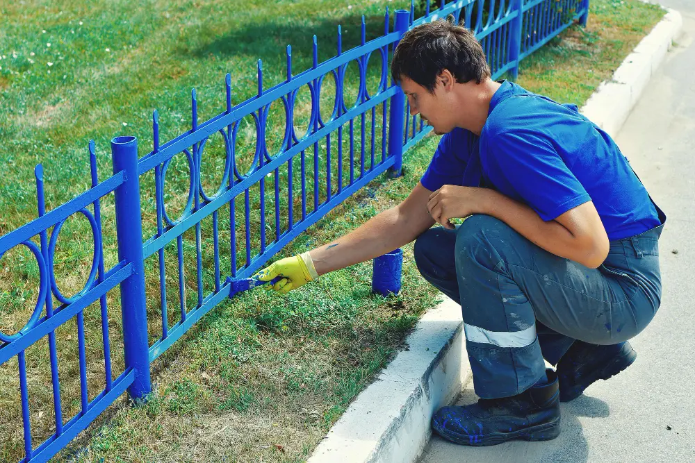 Keep Your Fence Strong: Maintenance Tips for Orlando Homeowners