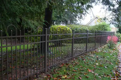 The Concord Fence installed by Wulff Fence
