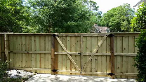 Wulff Fence work example, Mount Dora fence install