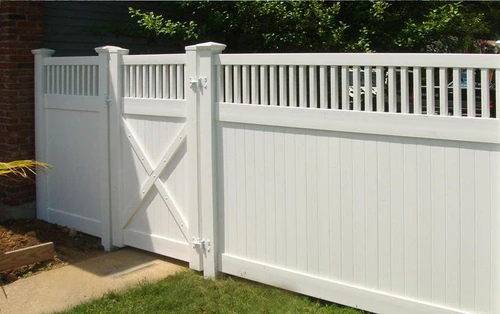 Vinyl Fence installed by Wulff Fence
