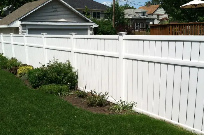 Vinyl installed by Wulff Fence
